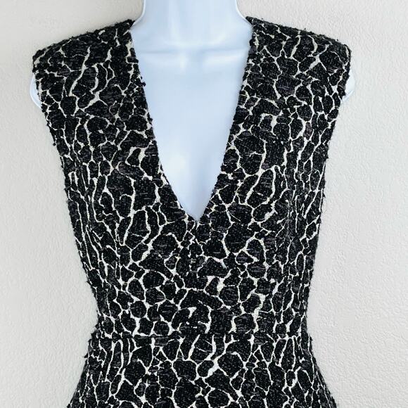 Cushnie et Ochs Black Wool Blend Jacquard Deep V Tiered A-Line Mini Dress 2 NWT - Picture 4 of 16